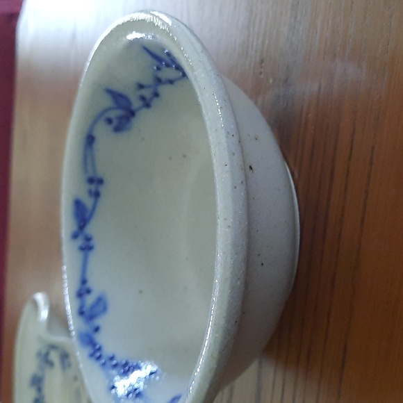 VTG Salmon Falls Stoneware Blueberry Bowl - Picture 2 of 4